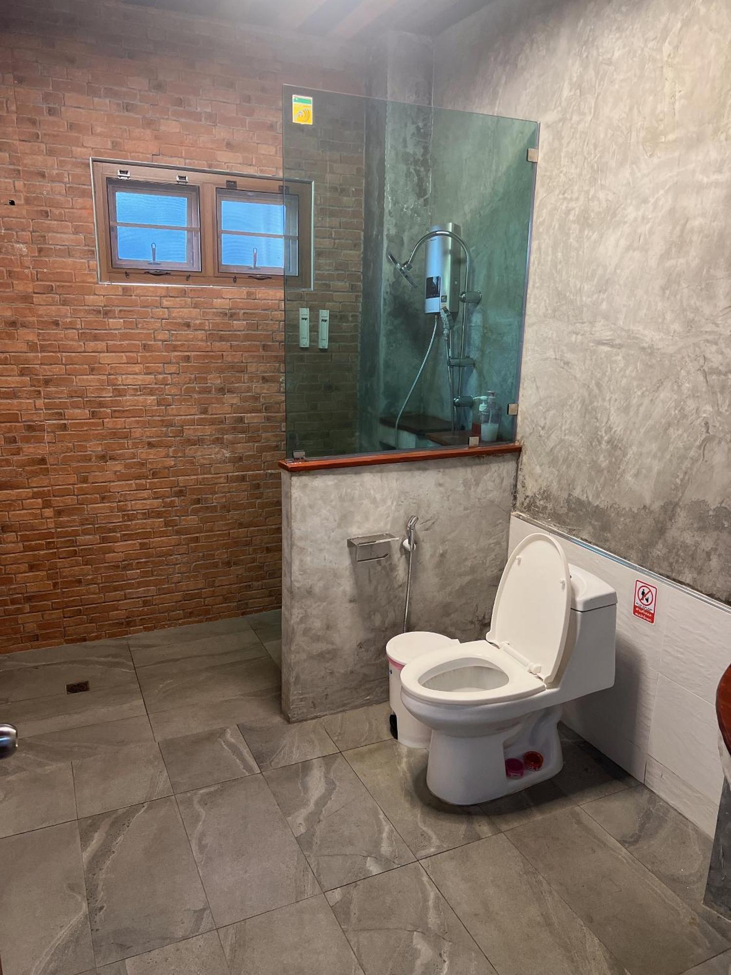 Free Tribe Nudist Vakantiehuis Chiang Mai